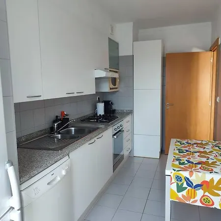 Appartamento Near Airport & Citycenter Free Parking *