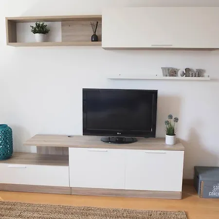 Near Airport & Citycenter Free Parking