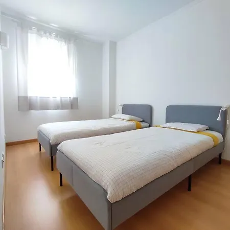 Near Airport & Citycenter Free Parking Lisbona