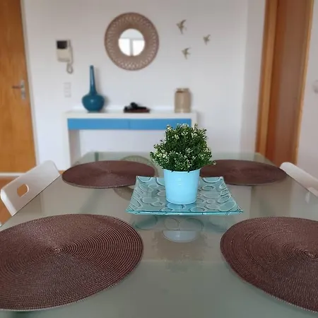 Apartamento Near Airport & Citycenter Free Parking *