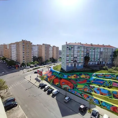 Apartamento Near Airport & Citycenter Free Parking